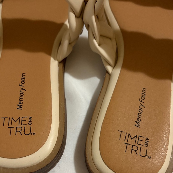 Time and Tru Beige Braided Women's Sandals - Picture 4 of 4